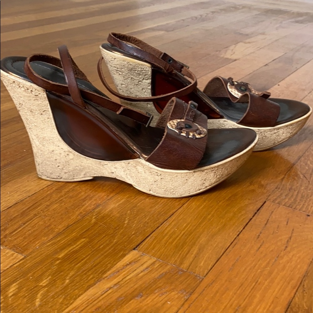 Aldo Wedge leather strap shoes